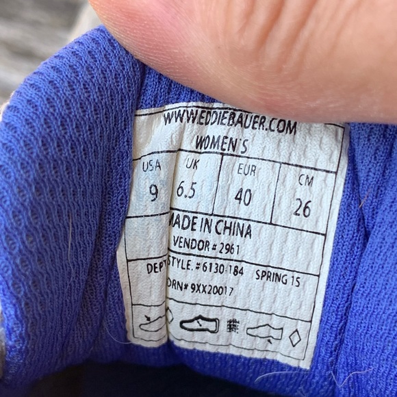 Eddie Bauer womens size 9 running hiking shoe - Picture 4 of 5